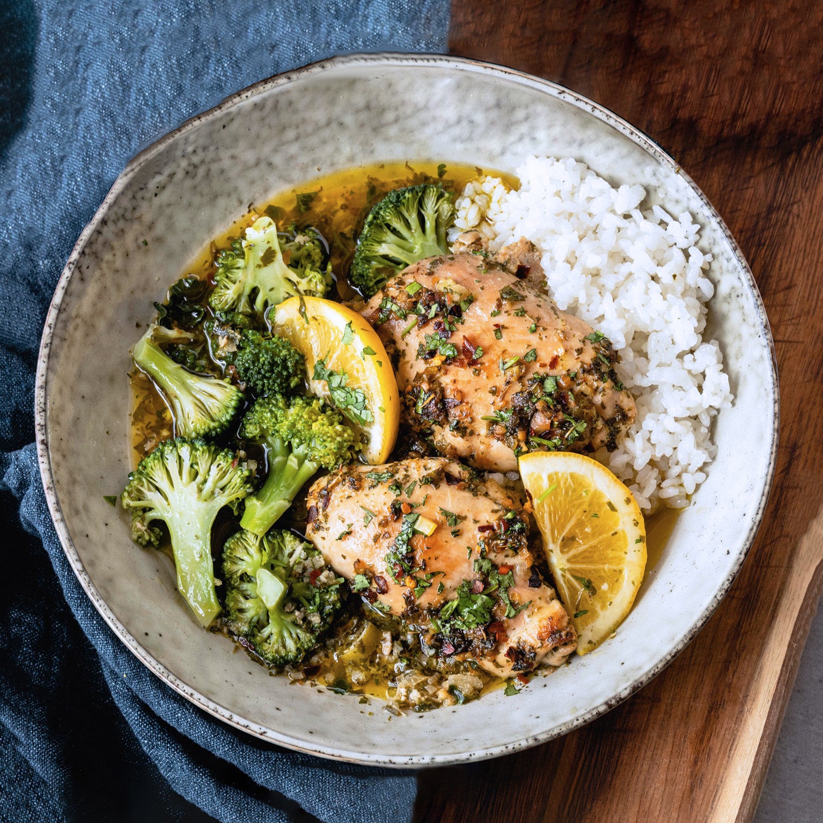 ニュージーランド産 有機 オーガニック チキン 骨付きもも肉 フリーレンジ 放し飼い 鶏肉 (400g) ホライズンファームズ