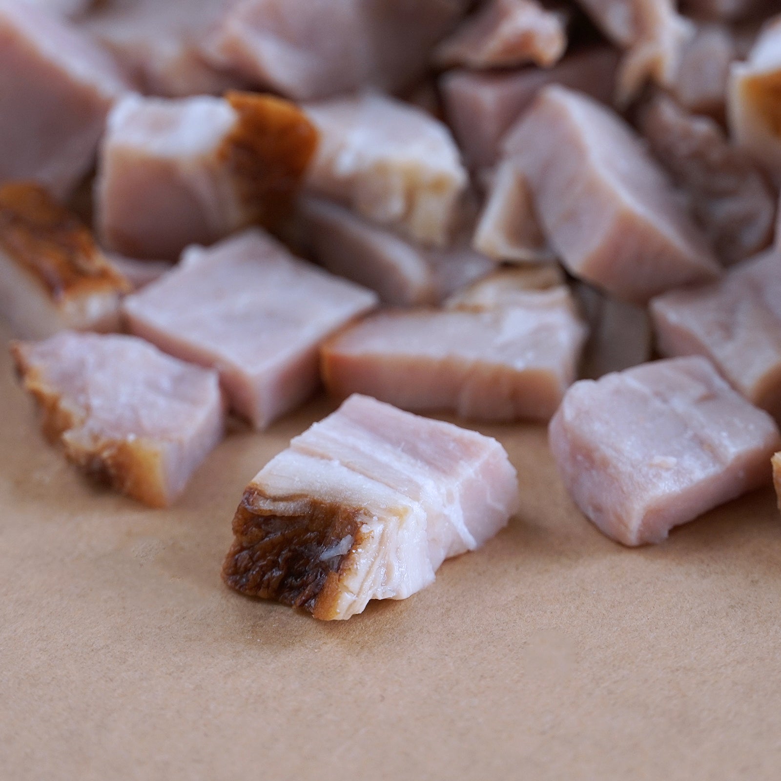 無添加 砂糖不使用 放牧豚 モモ肉 厚切り スモーク ハム 角切り 炒飯用 (200g) ホライズンファームズ