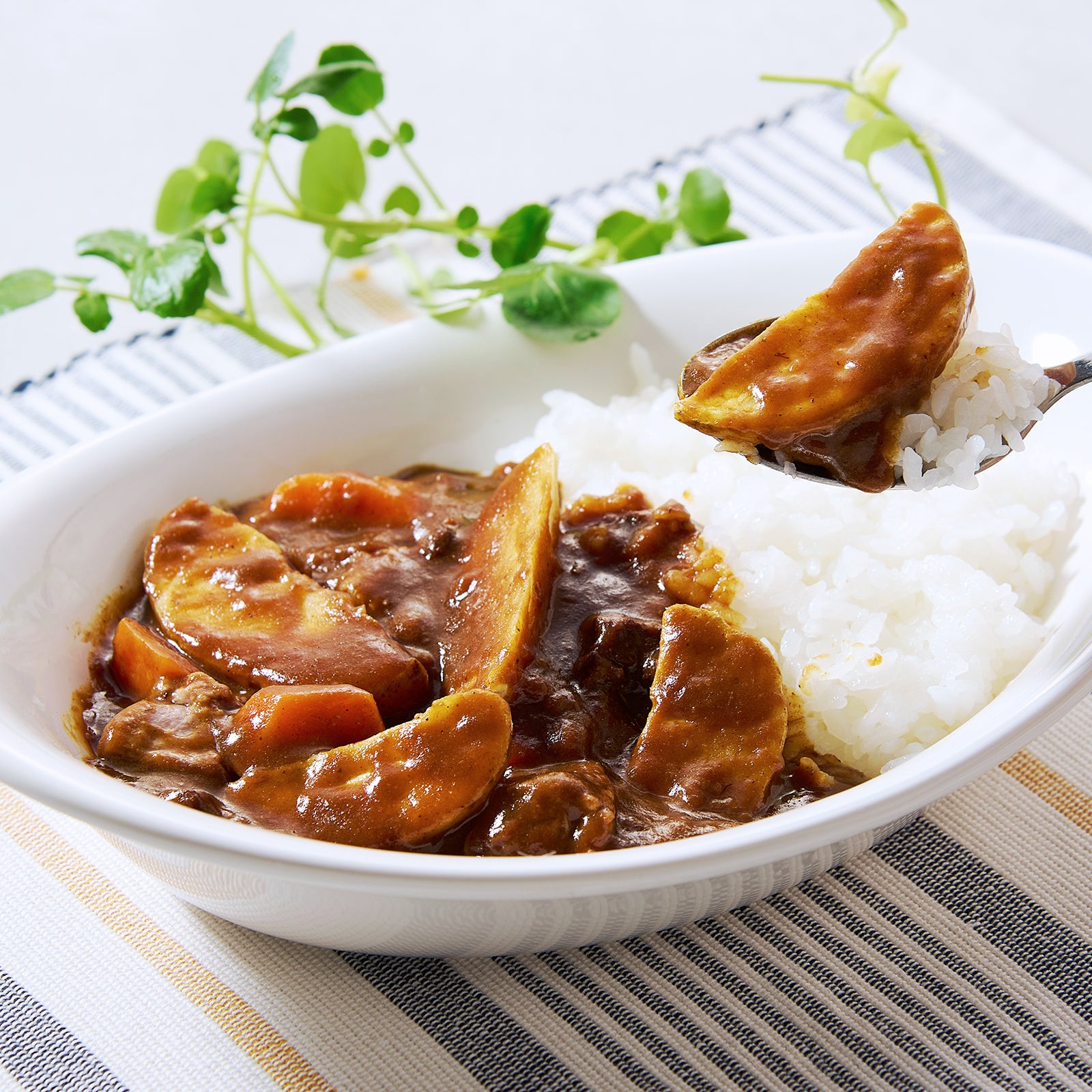 冷凍 皮付き カット じゃがいも 北海道産 化学物質不使用 (300g x 2) ホライズンファームズ