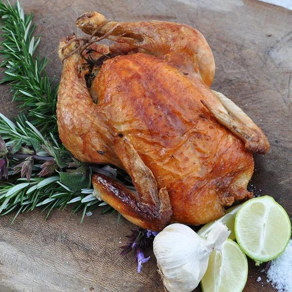 ニュージーランド産 有機 オーガニック チキン 丸鶏 フリーレンジ 放牧 鶏肉 (1.3-1.9kg) ホライズンファームズ