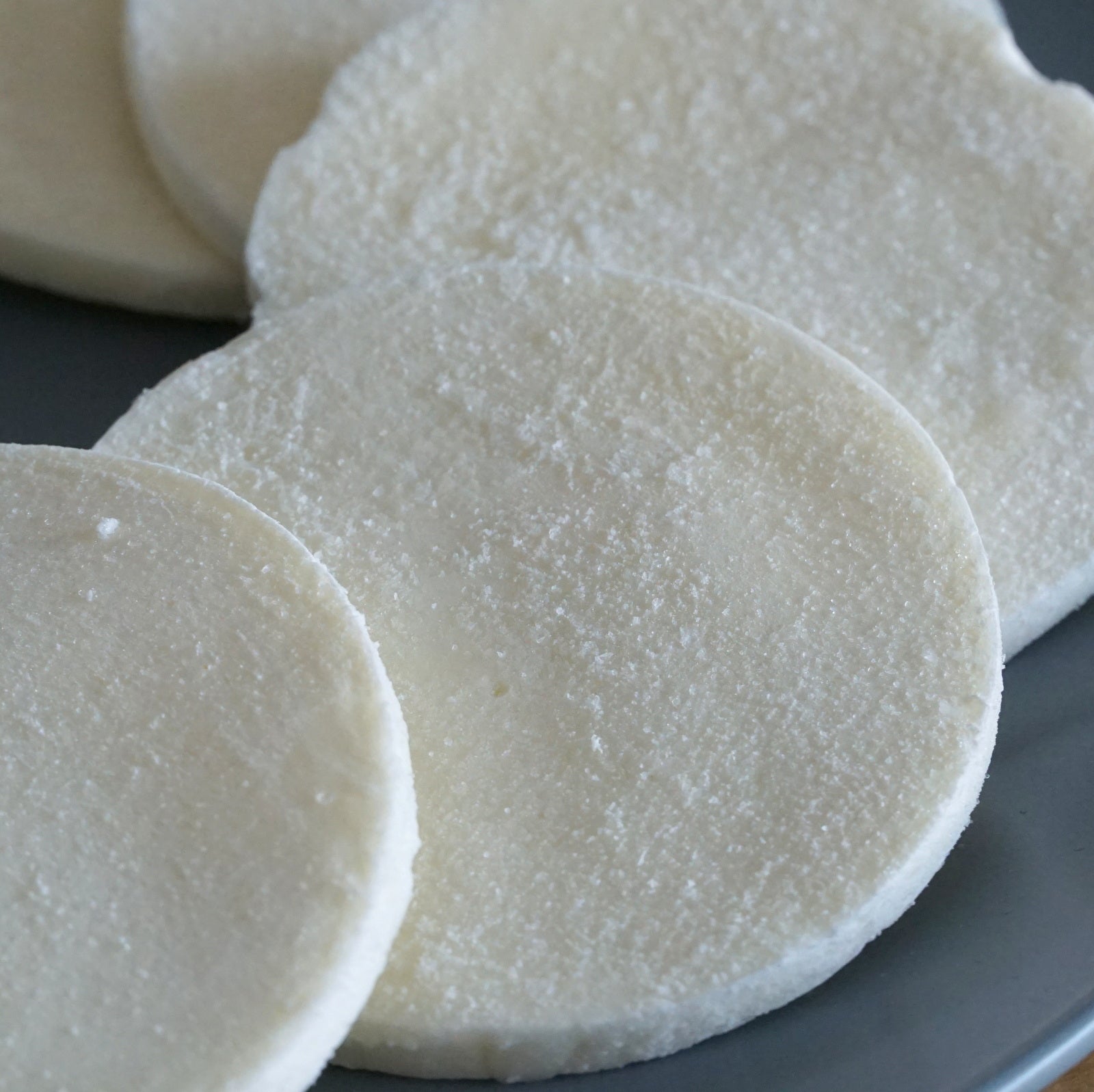 無添加 冷凍 モッツァレラ チーズ スライス イタリア産 訳あり (1kg) 賞味期限:2025/1/1 ホライズンファームズ