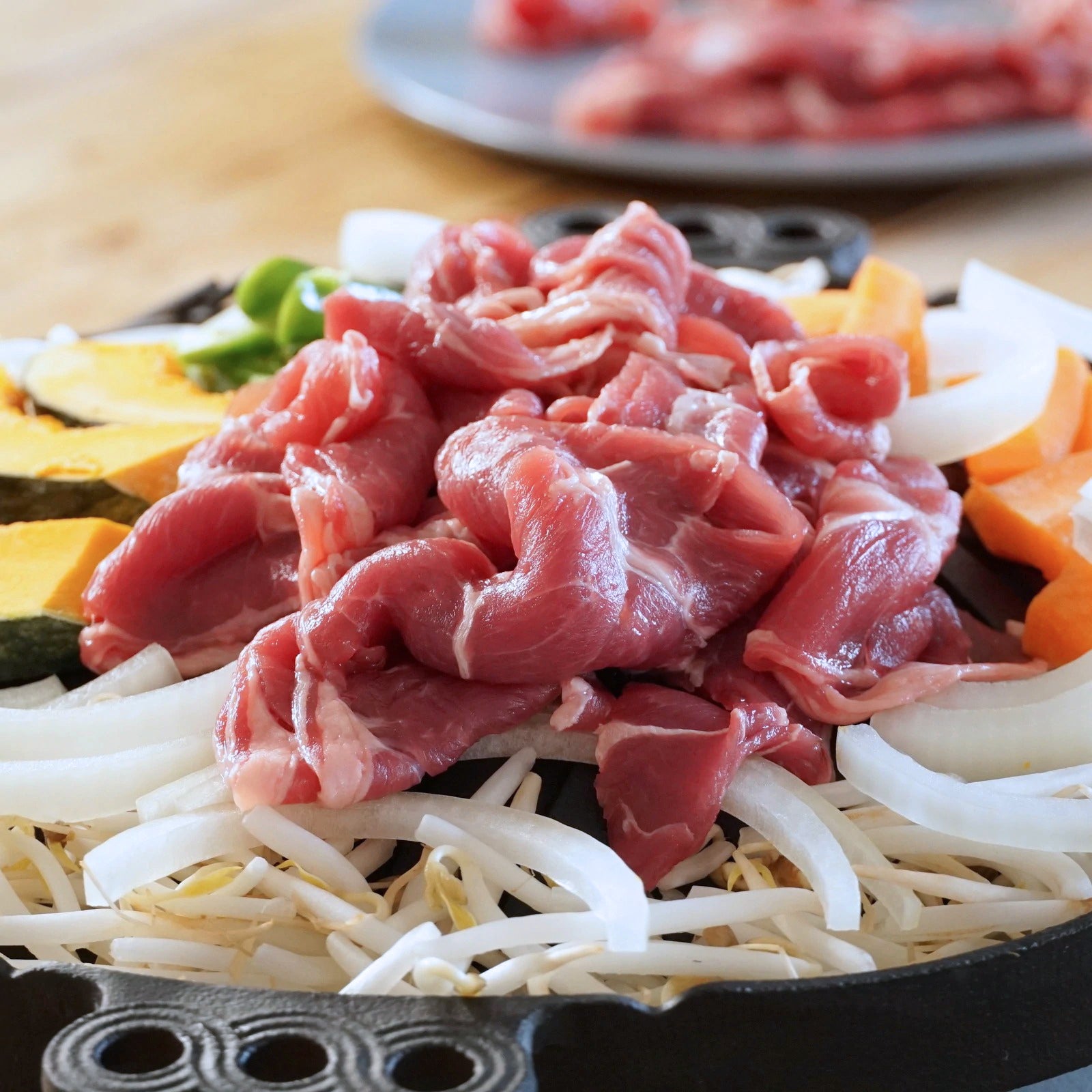 ニュージーランド産 ラム肉 ラムショルダー 肩肉 薄切り スライス (300g) ホライズンファームズ