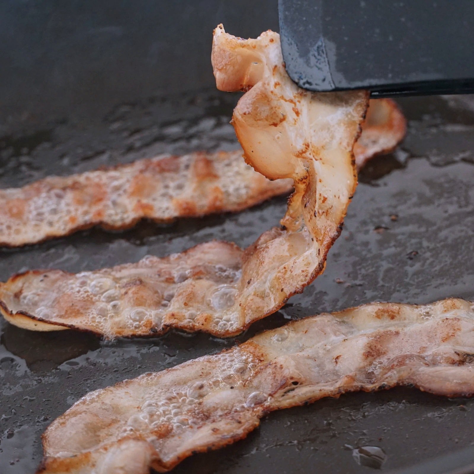 無添加・砂糖不使用 放牧豚 豚バラ スモーク アメリカンスタイル ベーコン スライス (200g) ホライズンファームズ