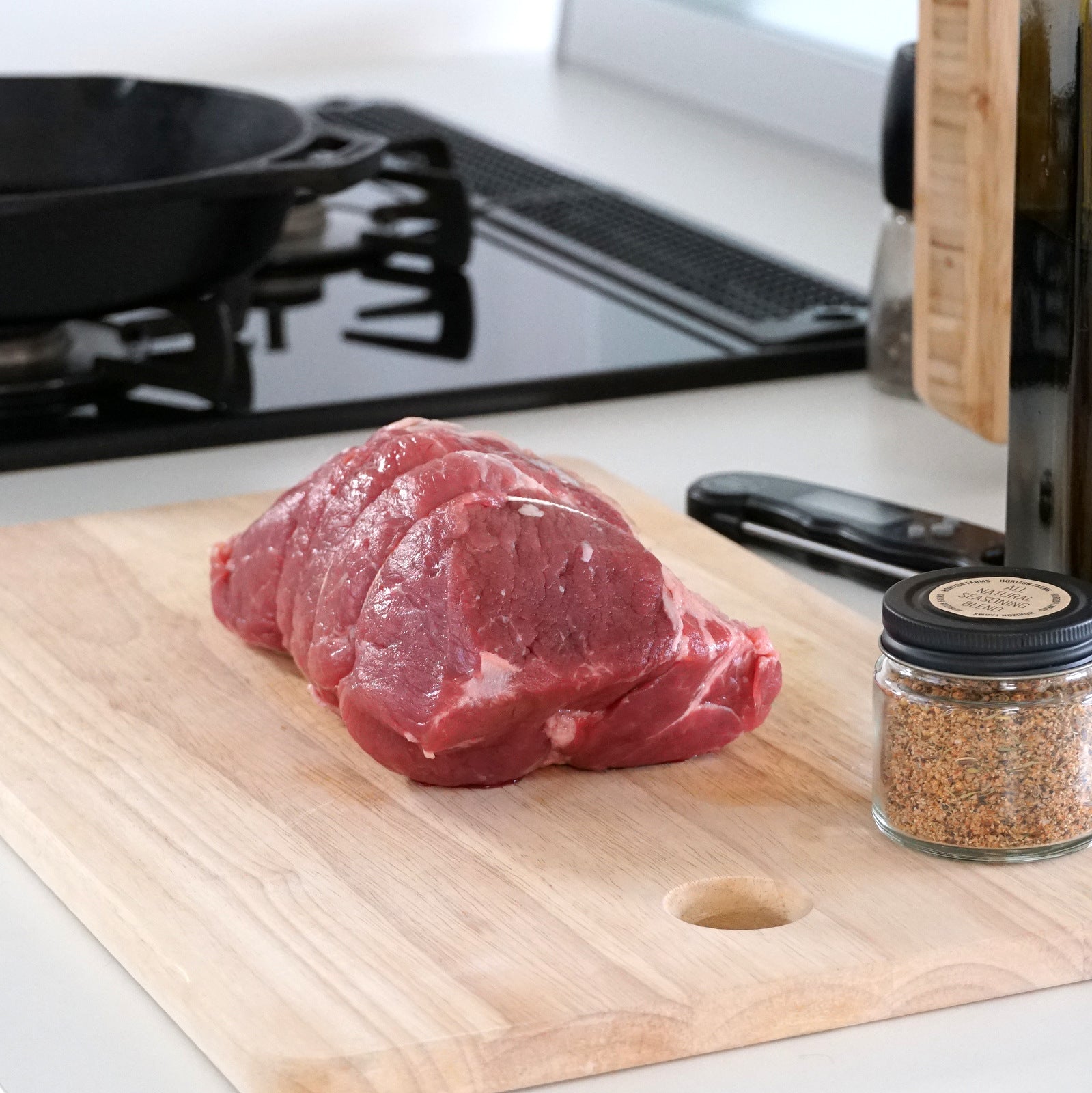 北海道 放牧豚 もも肉 ブロック (1kg) ホライズンファームズ