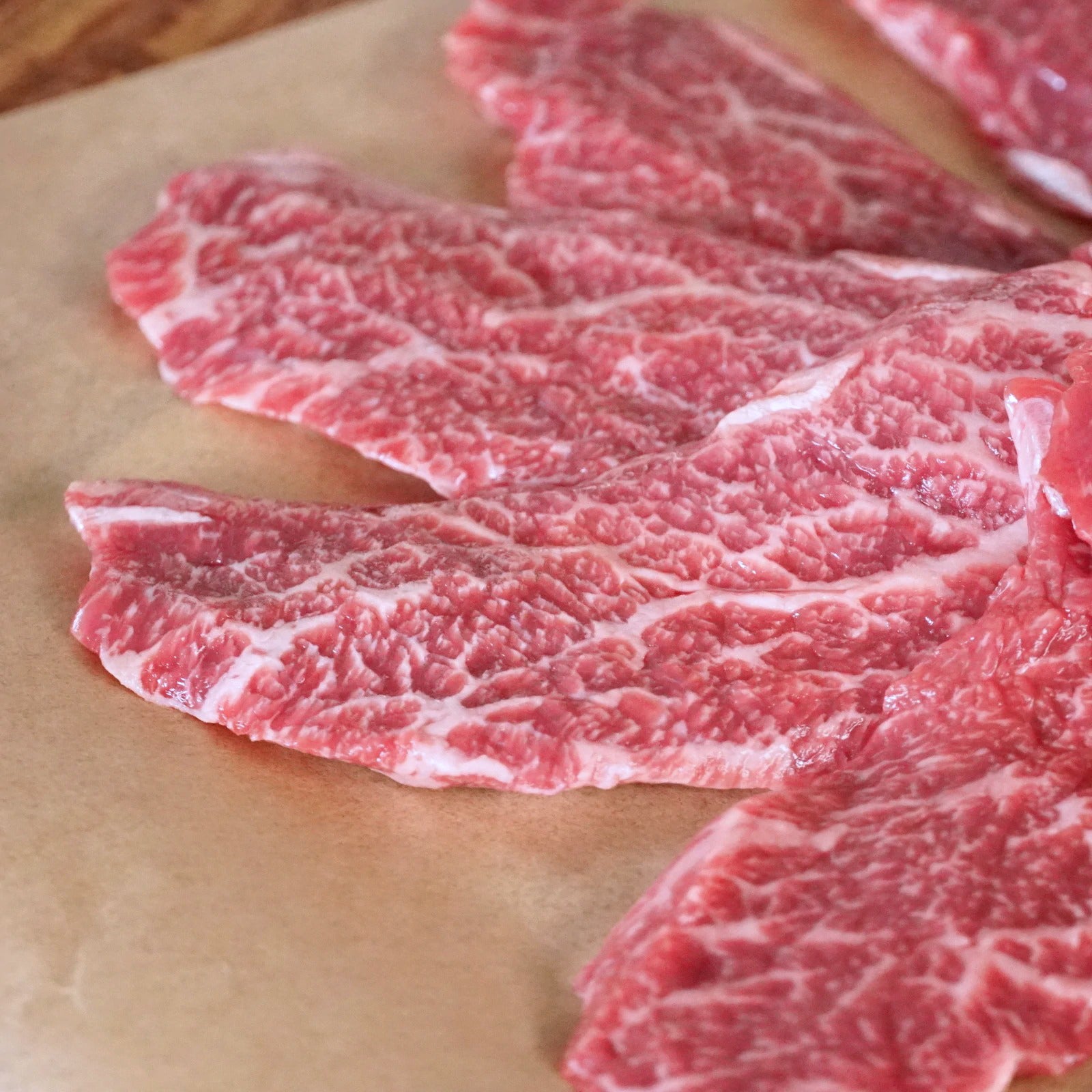 グレインフェッドビーフ 上カルビ 焼肉用 スライス ニュージーランド産 放牧牛 訳あり (300g) 賞味期限:2025/8/22【日時指定不可】【銀行振込不可】 ホライズンファームズ