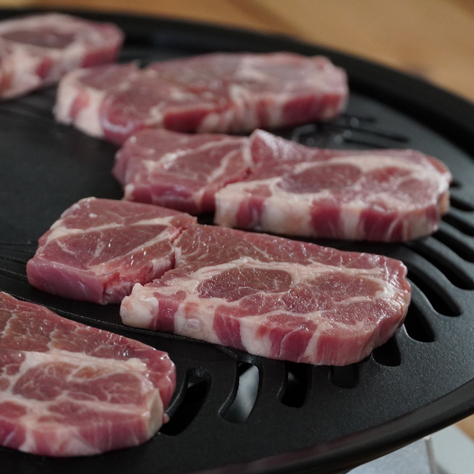ニュージーランド産 ラム肉 ラムショルダー 焼肉用 厚切り スライス (300g) ホライズンファームズ