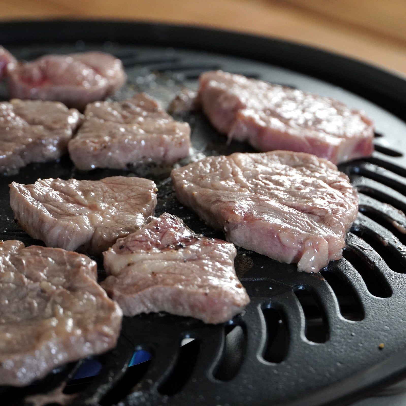 ニュージーランド産 ラム肉 ラムショルダー 焼肉用 厚切り スライス (300g) ホライズンファームズ