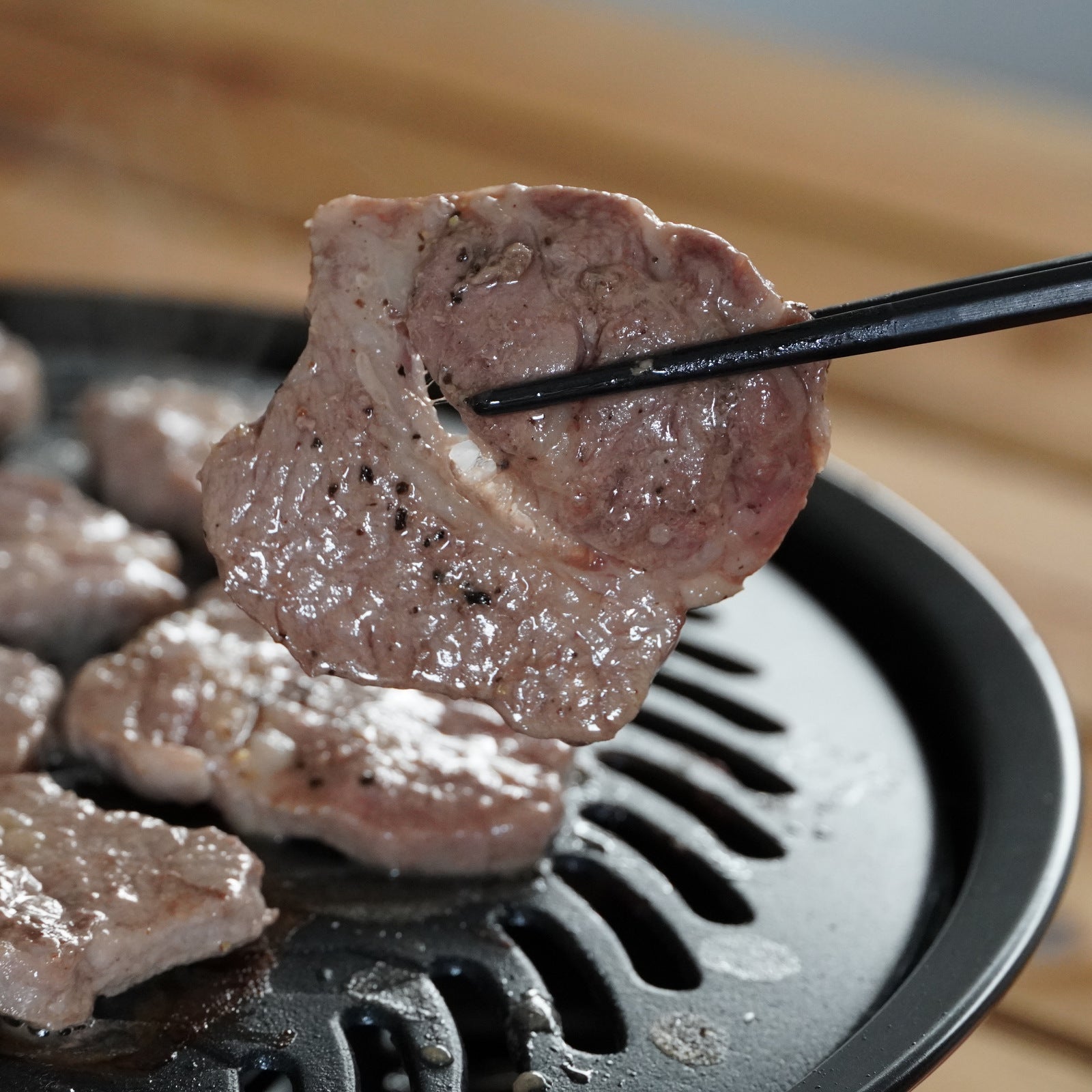 ニュージーランド産 ラム肉 ラムショルダー 焼肉用 厚切り スライス (300g) ホライズンファームズ