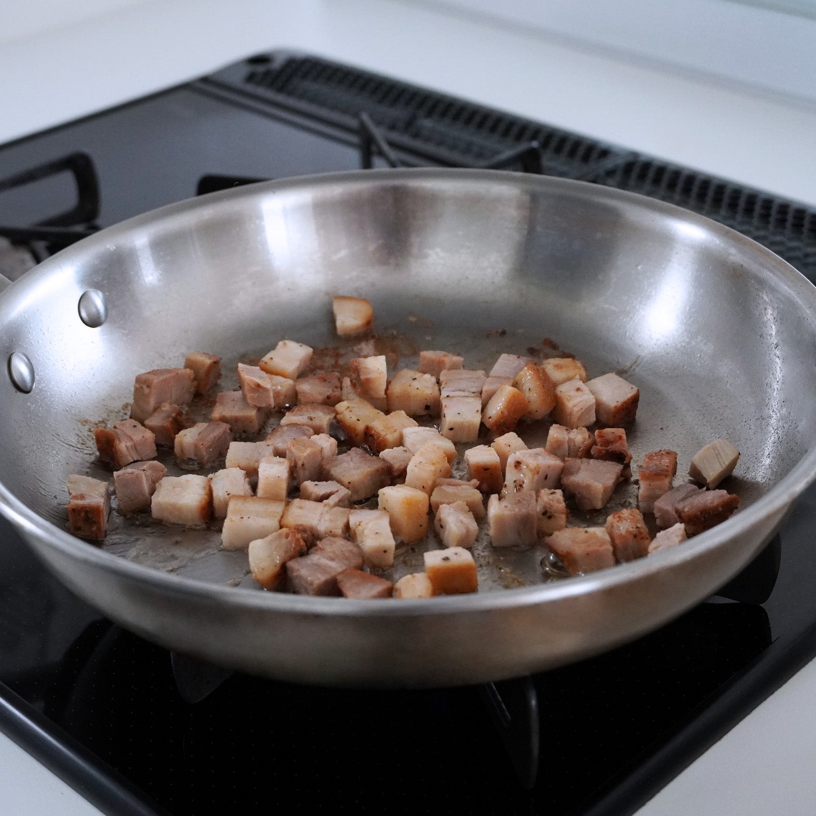 無添加・砂糖不使用 放牧豚 豚バラ ベーコン ビッツ 角切り アメリカンスタイル (200g) ホライズンファームズ