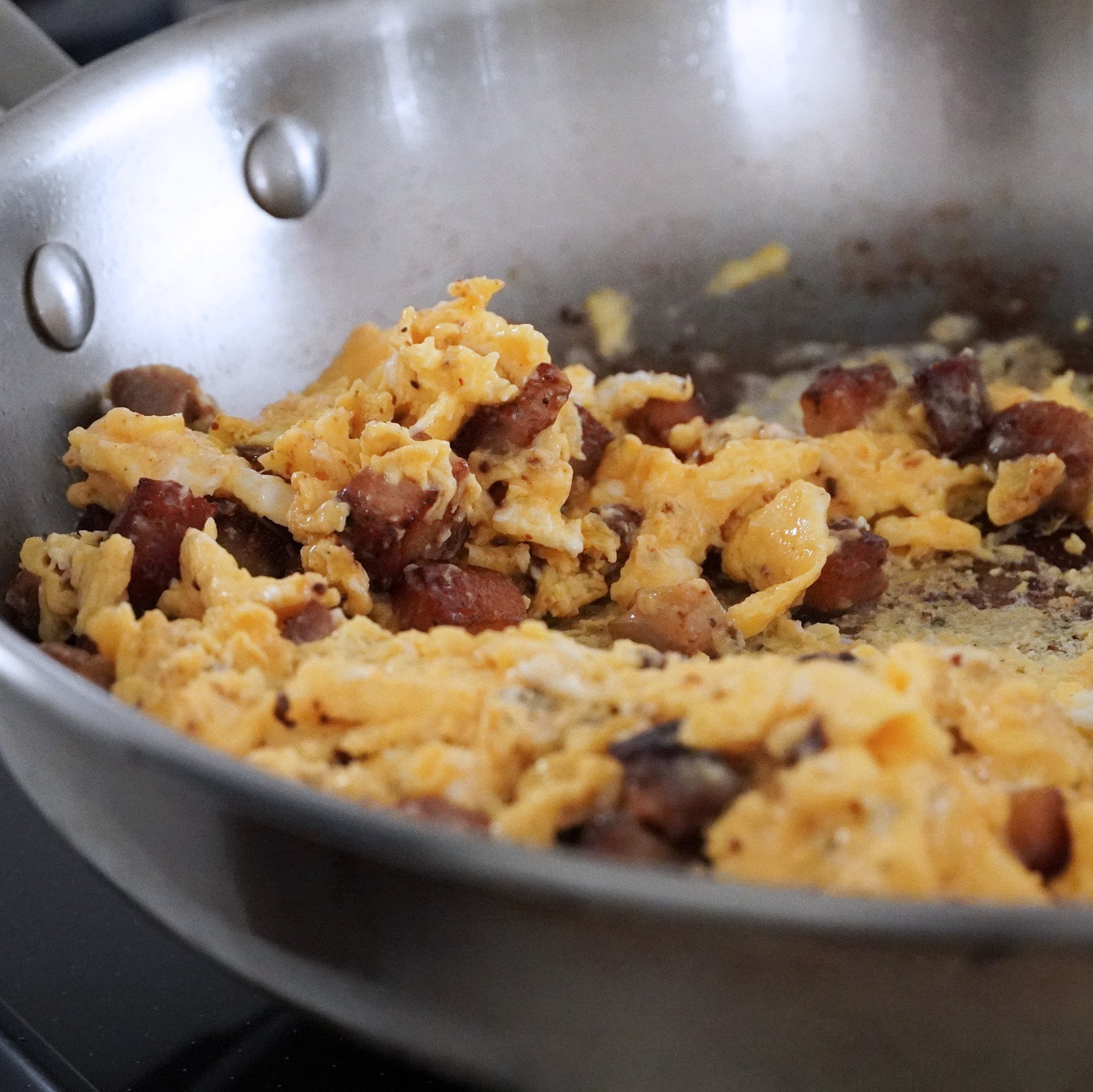 無添加・砂糖不使用 放牧豚 豚バラ ベーコン ビッツ 角切り アメリカンスタイル (200g) ホライズンファームズ