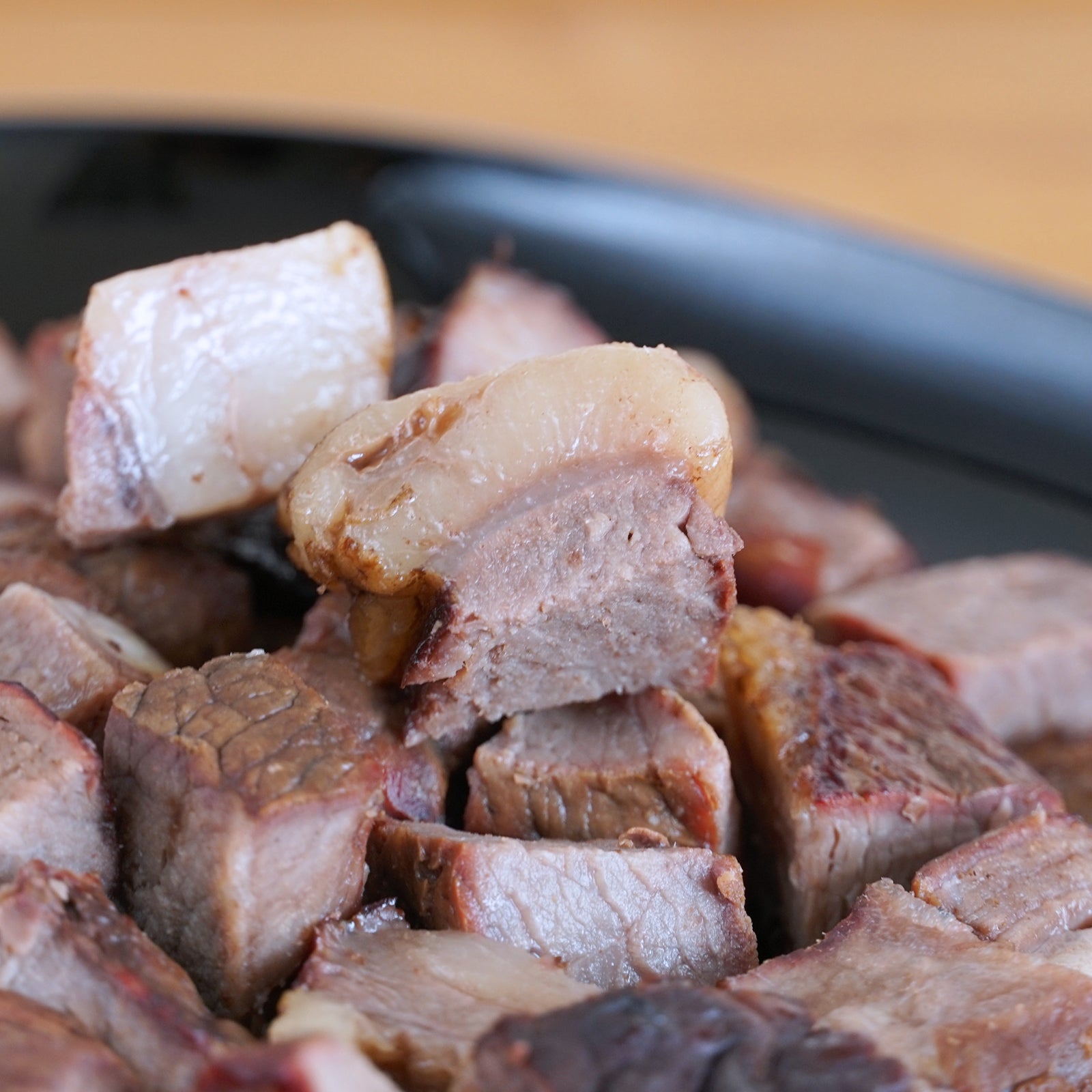 (数量限定)  無添加 グラスフェッドビーフ スモーク モモ肉 角切り 燻製 加熱済み 砂糖不使用 100g