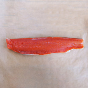 天然 高級 紅鮭 サーモン フィレ 半身 皮つき カナダ産 (500g) ホライズンファームズ