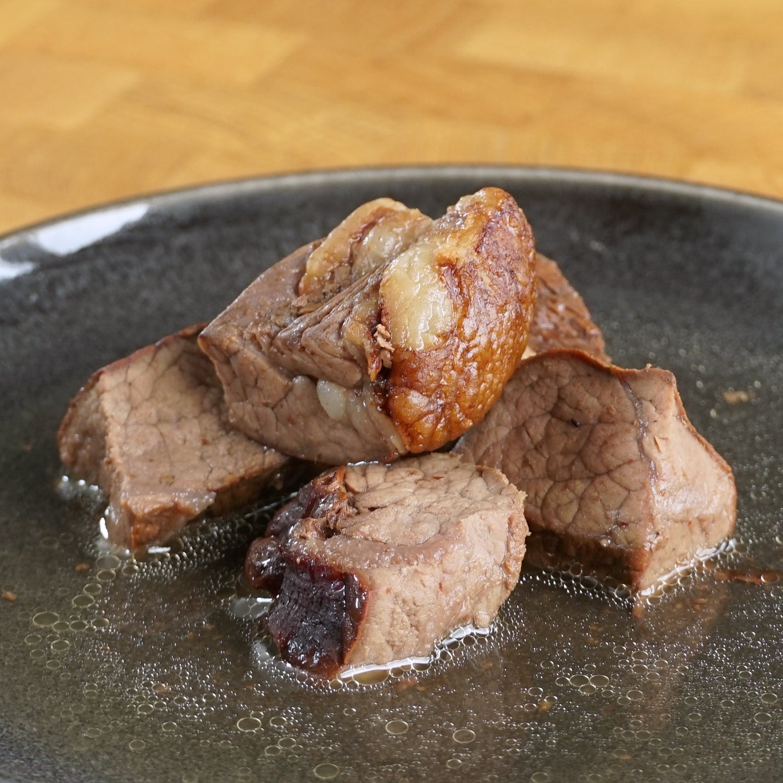 無添加 グラスフェッドビーフ 牛もも肉の燻製 スモークビーフ 角切り 砂糖不使用 無塩 (100g) ホライズンファームズ