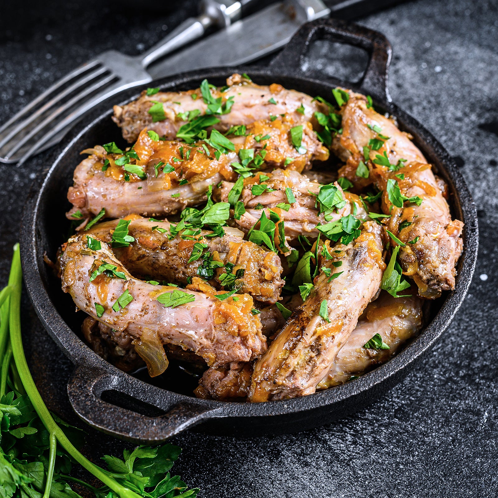 国産 無投薬 放牧 チキン 地鶏 銀山赤どり 骨付き 首肉 せせり 首ガラ