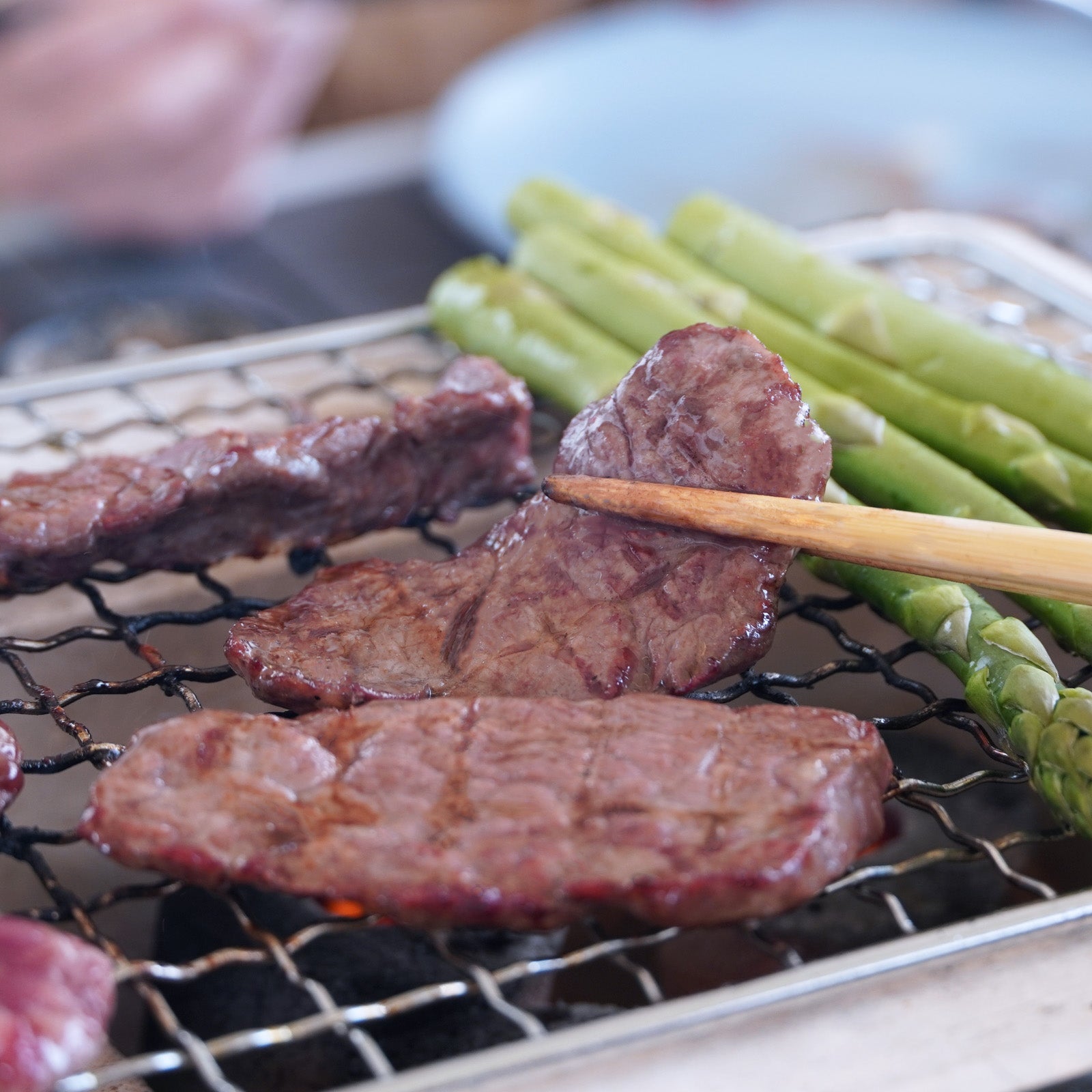 グレインフェッドビーフ カイノミ 焼肉用 スライス ニュージーランド産 放牧牛 訳あり (300g) 賞味期限：2025/6/12 ホライズンファームズ